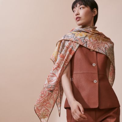 【新品未使用】エルメス　エクスリブリストライアングルストール　2025春夏 新品未使用】エルメス エクスリブリストライアングルストール